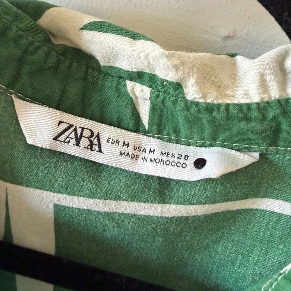 🌻Zara Green and White Geometric Button-Down Maxi Dress - Picture 3 of 7